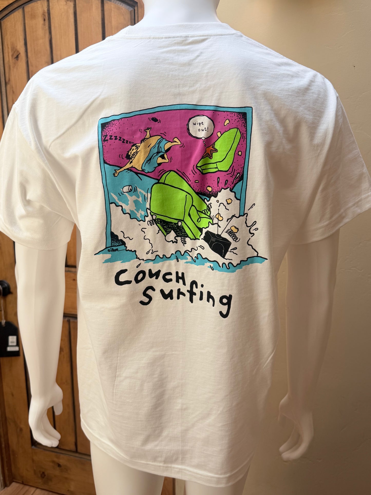Couch surfing wipe out tee
